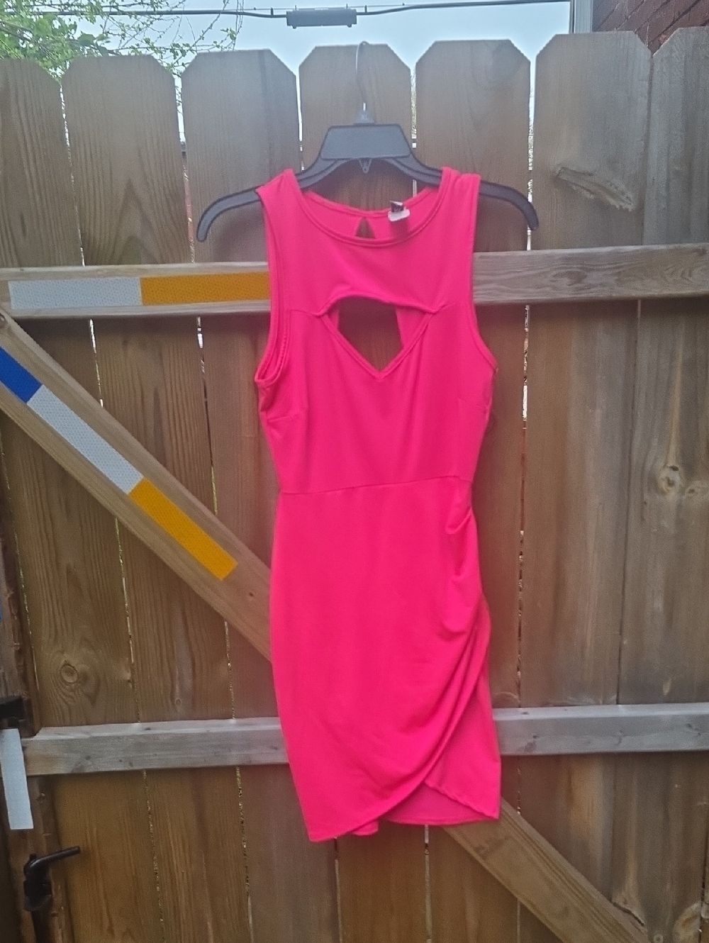 Sleeveless Pink Cutout Sheath Dress